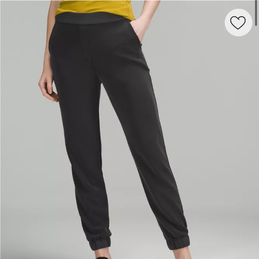 Lululemon Softstreme joggers size 6